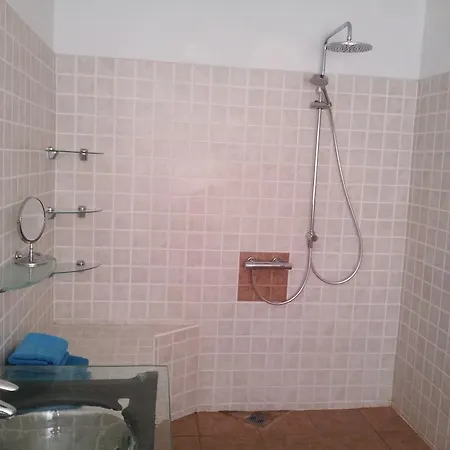 Casa Caos Villa